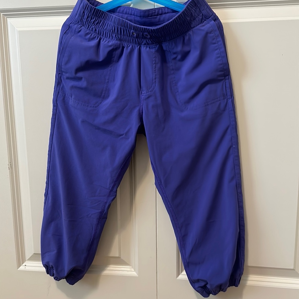 Ivivva cropped jogger pants size 10